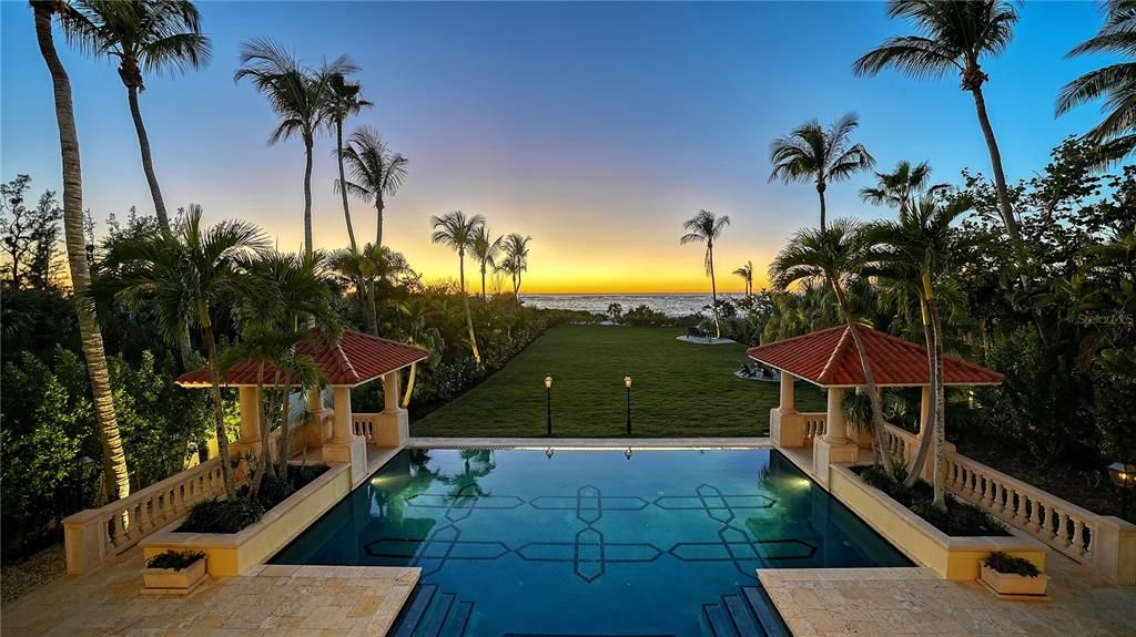 En Venta: $18,000,000 (6 camas, 7 baños, 7438 Pies cuadrados)