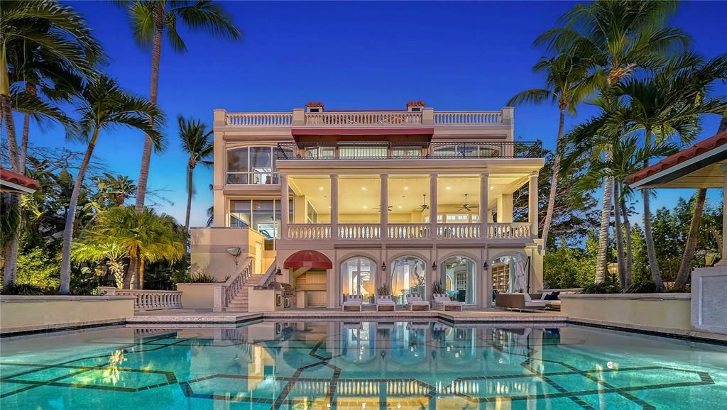 En Venta: $18,000,000 (6 camas, 7 baños, 7438 Pies cuadrados)