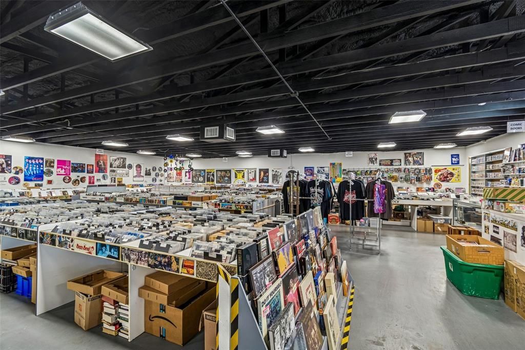 На продажу: $1,750,000 (0 спален, 0 ванн, 6400 Квадратных фут)