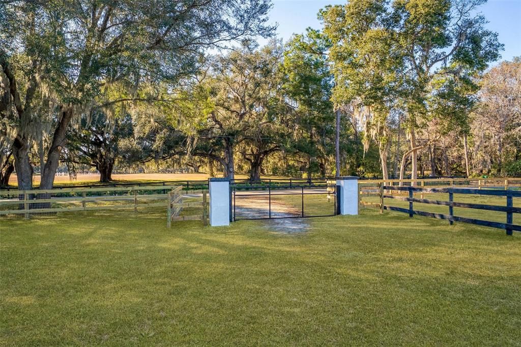 For Sale: $565,000 (10.00 acres)