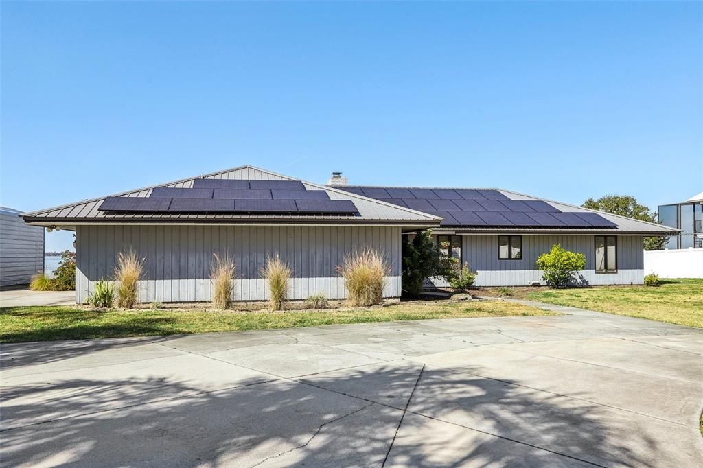 For Sale: $769,000 (4 beds, 3 baths, 2397 Square Feet)