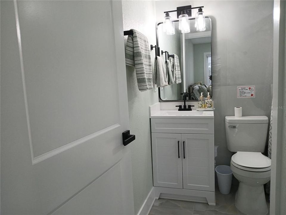 For Sale: $98,990 (1 beds, 1 baths, 336 Square Feet)