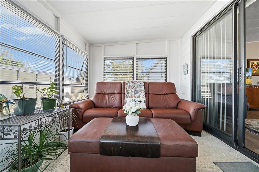 Active With Contract: $219,000 (2 beds, 2 baths, 1191 Square Feet)