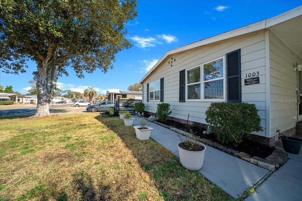 Active With Contract: $219,000 (2 beds, 2 baths, 1191 Square Feet)