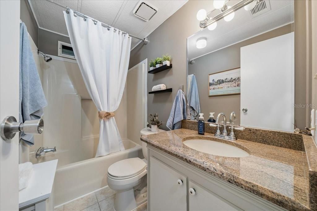 Active With Contract: $219,000 (2 beds, 2 baths, 1191 Square Feet)