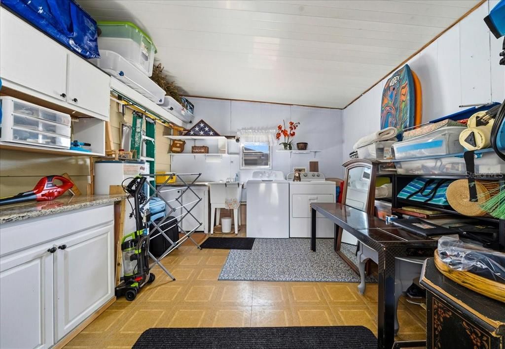 Active With Contract: $219,000 (2 beds, 2 baths, 1191 Square Feet)
