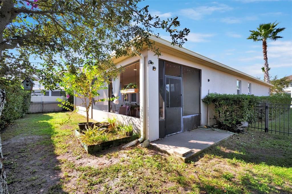 Active With Contract: $395,000 (4 beds, 2 baths, 1877 Square Feet)