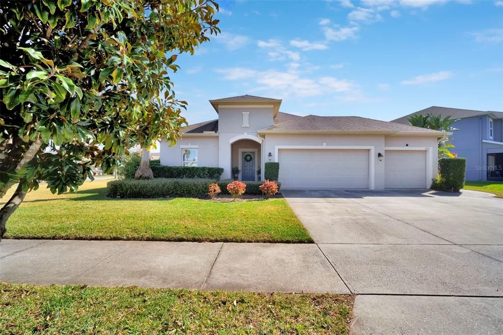 Active With Contract: $395,000 (4 beds, 2 baths, 1877 Square Feet)
