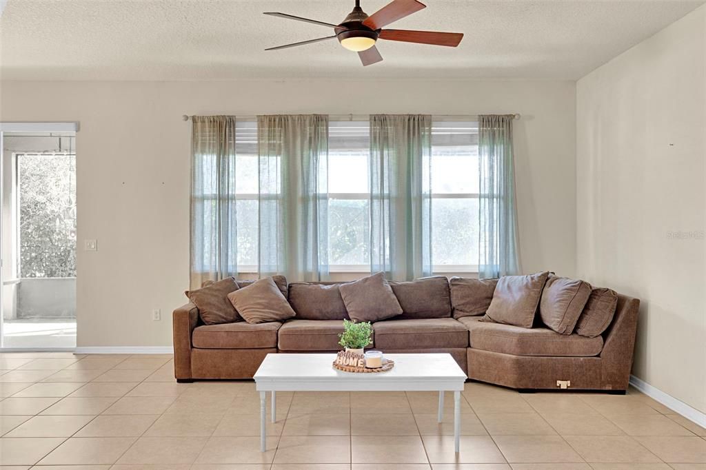 Active With Contract: $395,000 (4 beds, 2 baths, 1877 Square Feet)