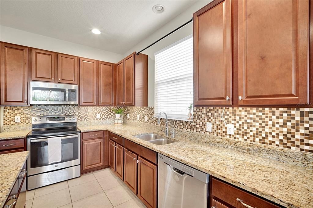 Active With Contract: $395,000 (4 beds, 2 baths, 1877 Square Feet)