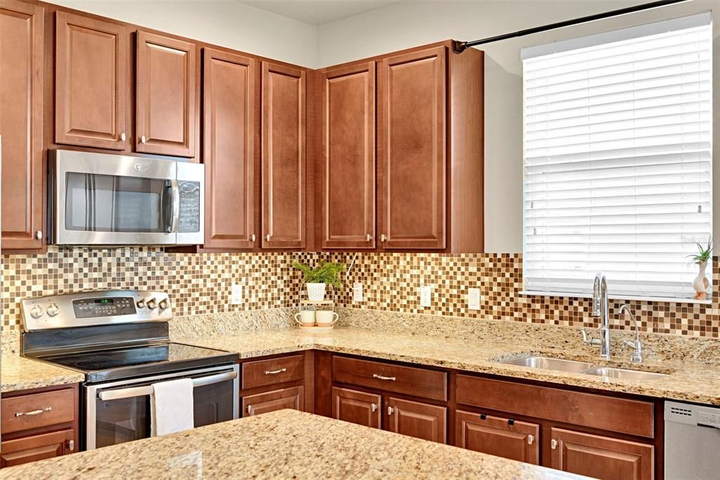 Active With Contract: $395,000 (4 beds, 2 baths, 1877 Square Feet)