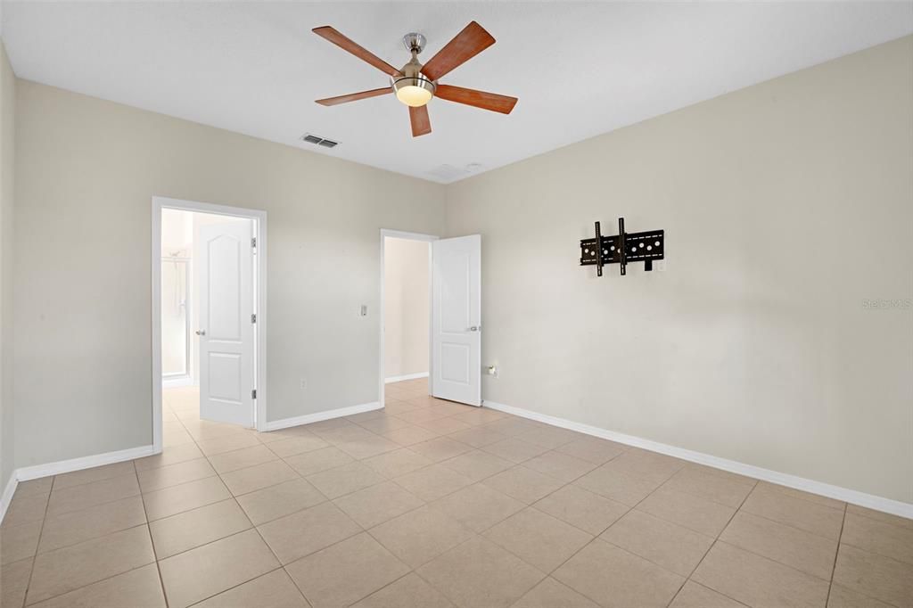 Active With Contract: $395,000 (4 beds, 2 baths, 1877 Square Feet)