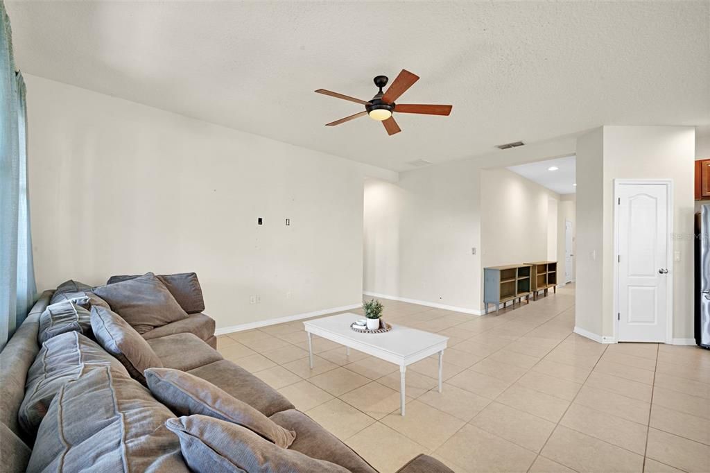 Active With Contract: $395,000 (4 beds, 2 baths, 1877 Square Feet)