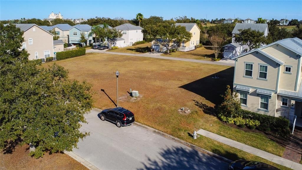 На продажу: $90,000 (0.11 acres)