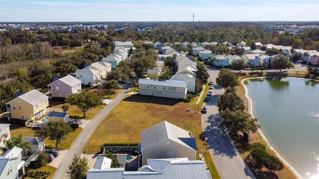 На продажу: $90,000 (0.11 acres)