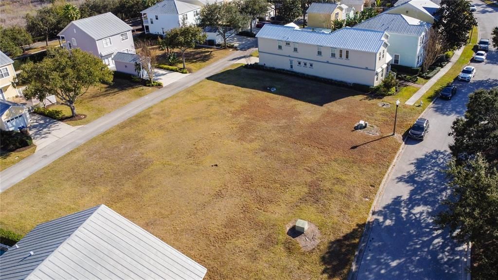 На продажу: $90,000 (0.11 acres)