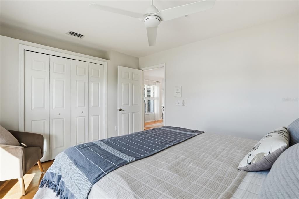 На продажу: $439,900 (2 спален, 2 ванн, 1659 Квадратных фут)