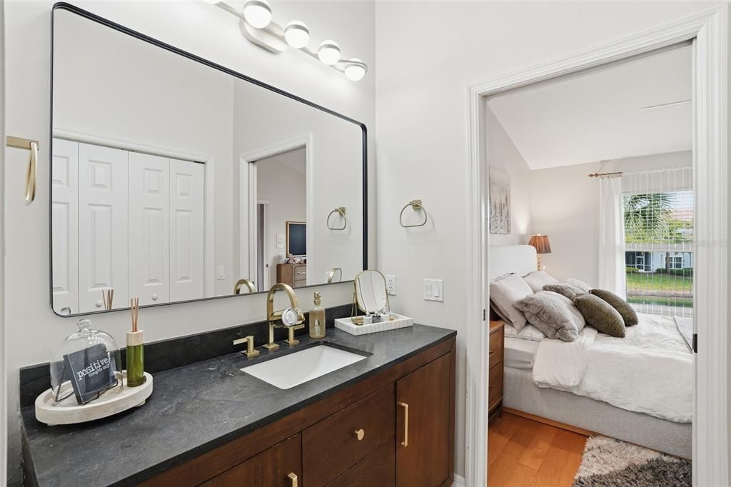 На продажу: $439,900 (2 спален, 2 ванн, 1659 Квадратных фут)