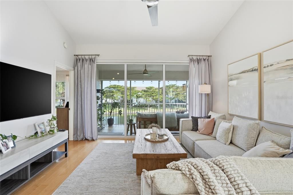 На продажу: $439,900 (2 спален, 2 ванн, 1659 Квадратных фут)