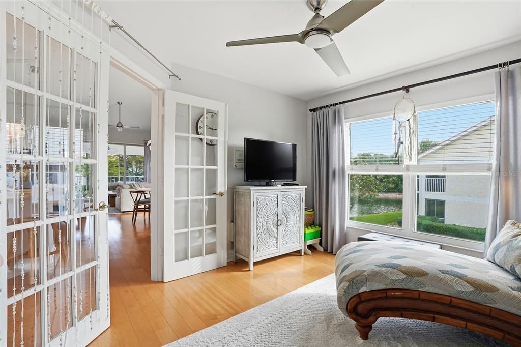 На продажу: $439,900 (2 спален, 2 ванн, 1659 Квадратных фут)