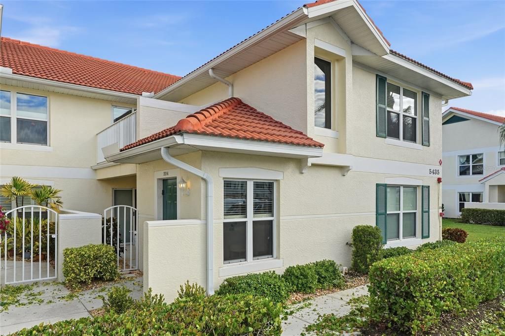 На продажу: $439,900 (2 спален, 2 ванн, 1659 Квадратных фут)