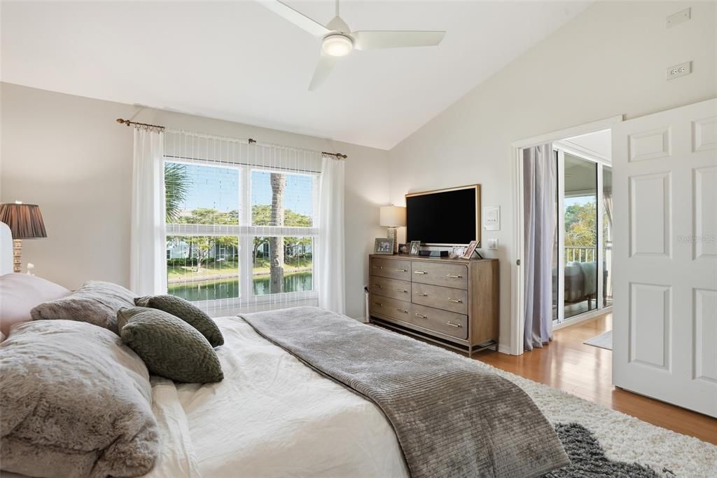 На продажу: $439,900 (2 спален, 2 ванн, 1659 Квадратных фут)