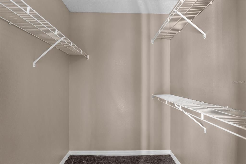 Под контрактом: $179,900 (2 спален, 2 ванн, 1080 Квадратных фут)