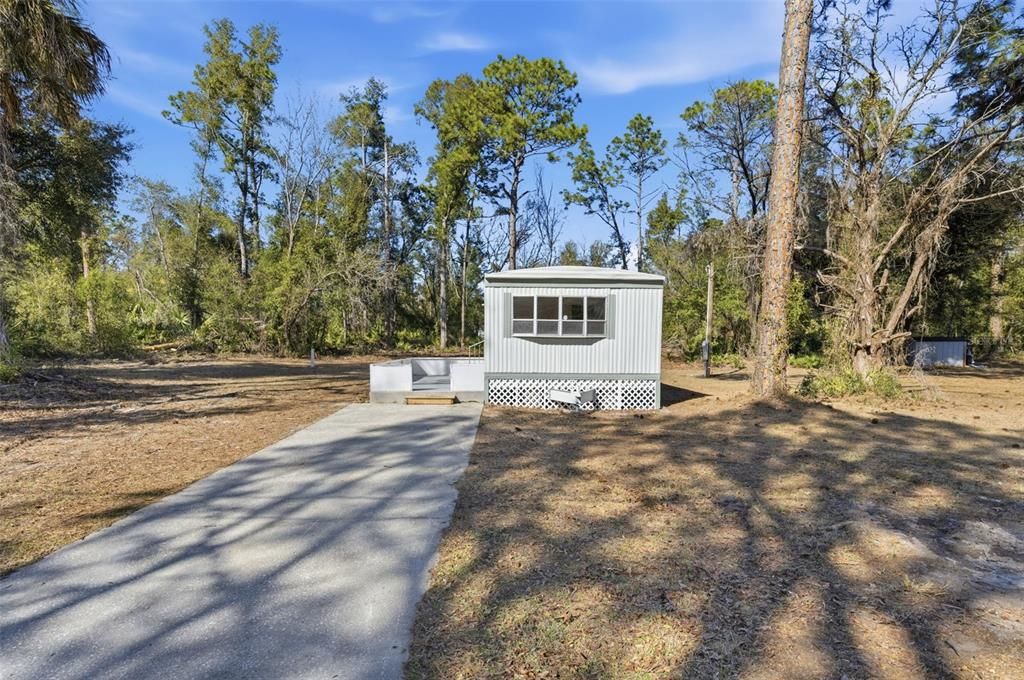 For Sale: $99,999 (2 beds, 1 baths, 767 Square Feet)