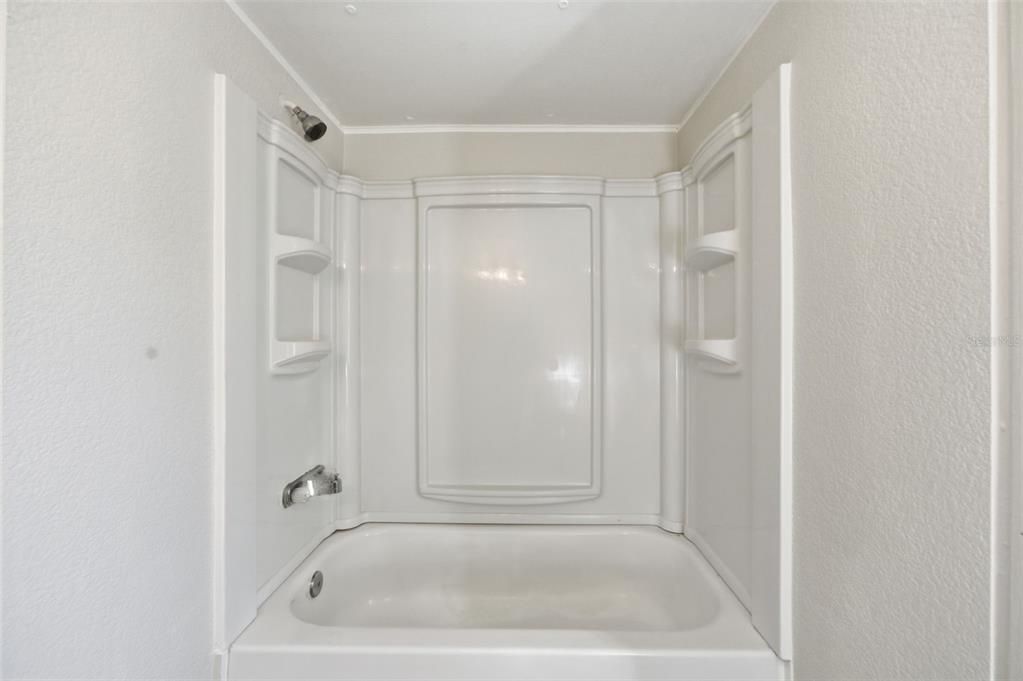 For Sale: $99,999 (2 beds, 1 baths, 767 Square Feet)