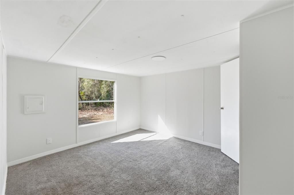 For Sale: $99,999 (2 beds, 1 baths, 767 Square Feet)