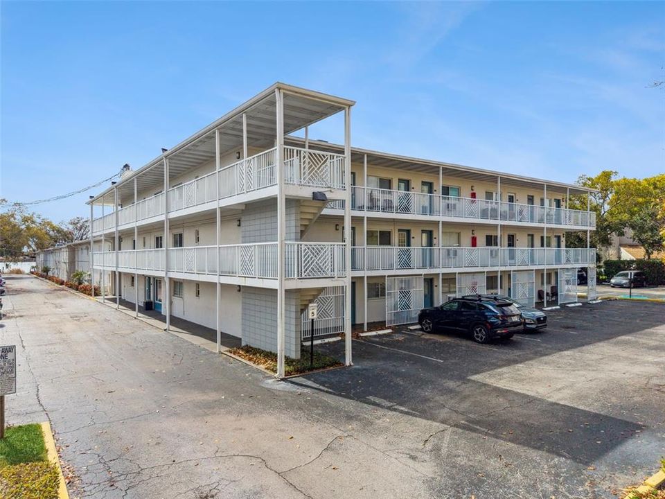Activo con contrato: $159,900 (1 camas, 1 baños, 644 Pies cuadrados)