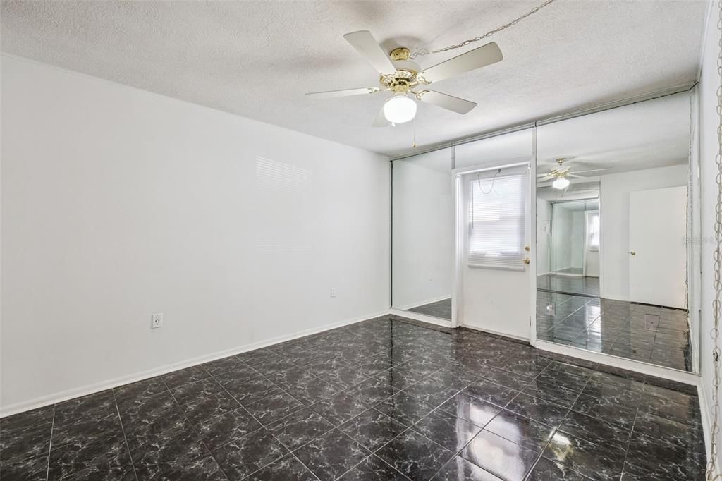 Activo con contrato: $159,900 (1 camas, 1 baños, 644 Pies cuadrados)