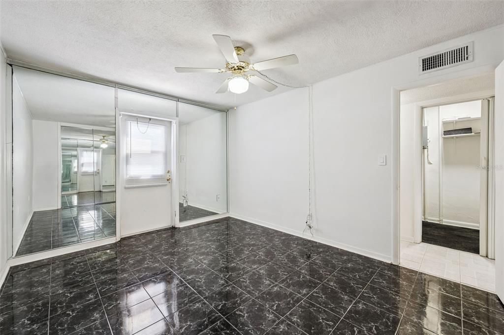 Activo con contrato: $159,900 (1 camas, 1 baños, 644 Pies cuadrados)