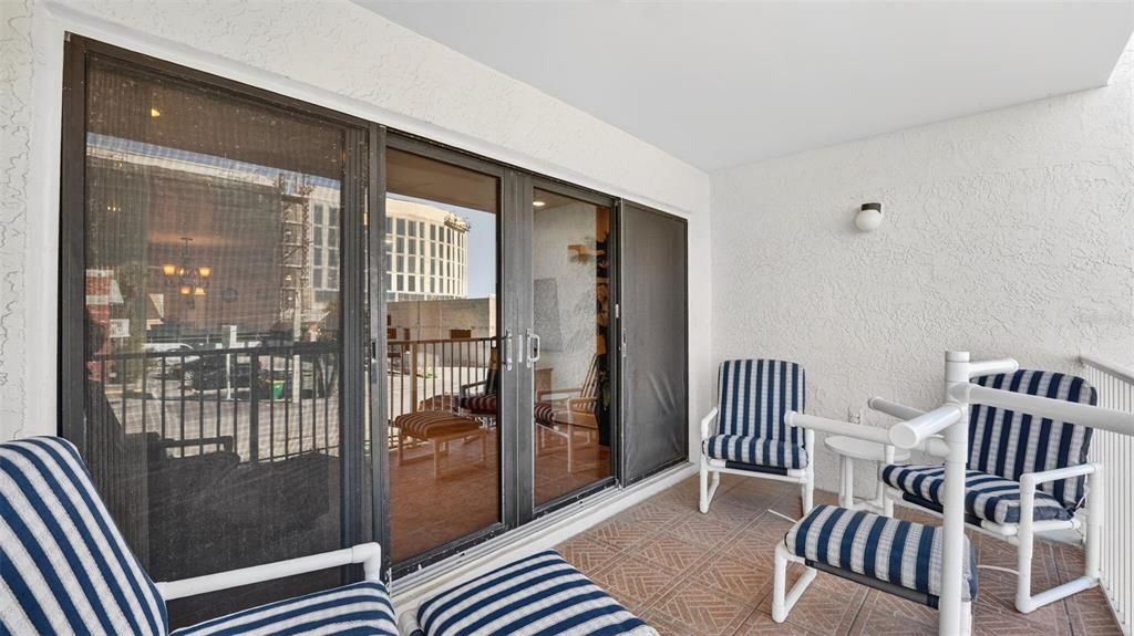 En Venta: $477,000 (2 camas, 2 baños, 1286 Pies cuadrados)