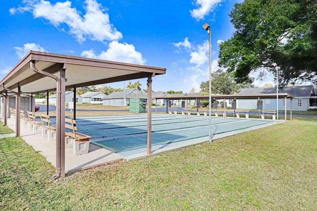 For Sale: $182,900 (2 beds, 2 baths, 921 Square Feet)