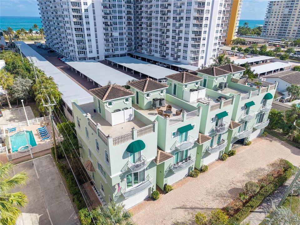 En Venta: $1,650,000 (3 camas, 3 baños, 2569 Pies cuadrados)