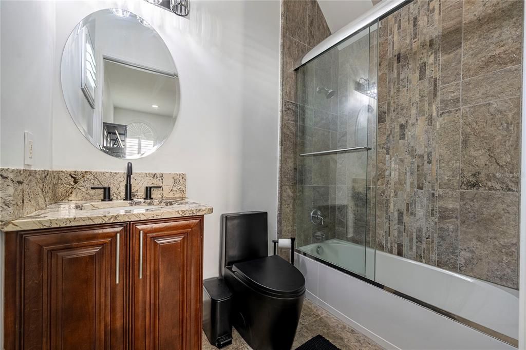 En Venta: $1,650,000 (3 camas, 3 baños, 2569 Pies cuadrados)