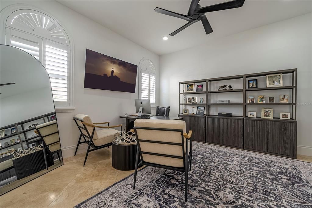 En Venta: $1,650,000 (3 camas, 3 baños, 2569 Pies cuadrados)