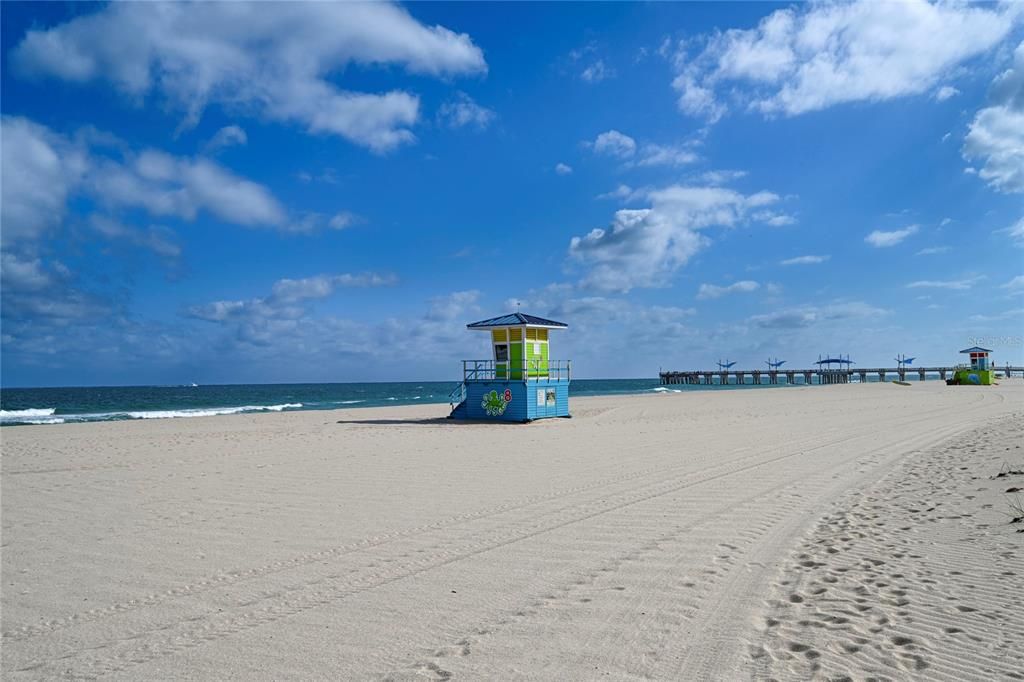 En Venta: $1,650,000 (3 camas, 3 baños, 2569 Pies cuadrados)