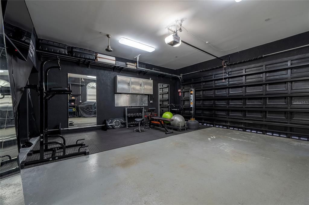 En Venta: $1,650,000 (3 camas, 3 baños, 2569 Pies cuadrados)