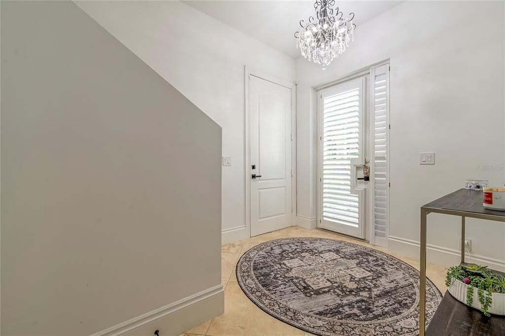 En Venta: $1,650,000 (3 camas, 3 baños, 2569 Pies cuadrados)