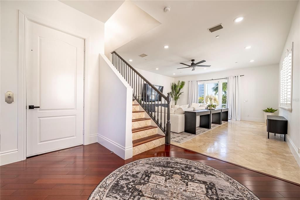 En Venta: $1,650,000 (3 camas, 3 baños, 2569 Pies cuadrados)