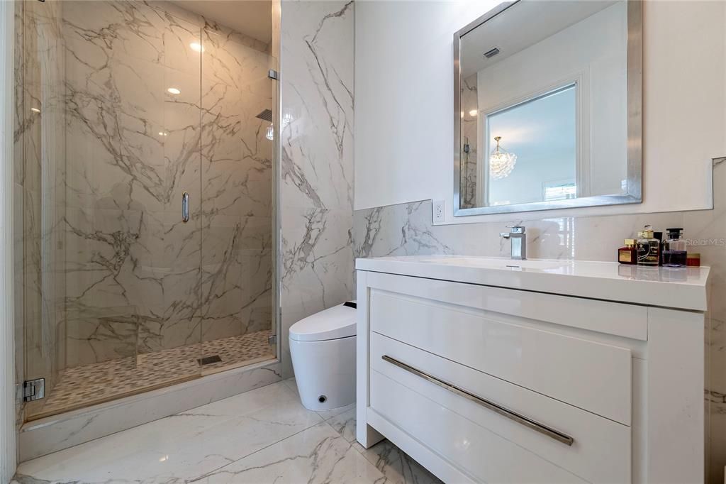 En Venta: $1,650,000 (3 camas, 3 baños, 2569 Pies cuadrados)