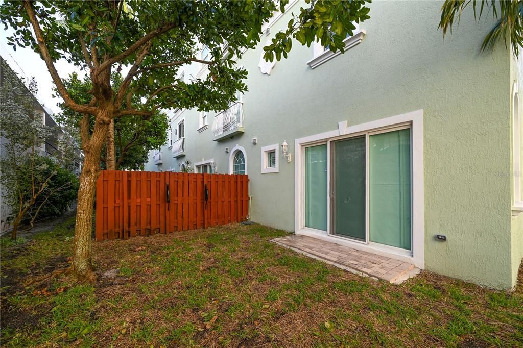 En Venta: $1,650,000 (3 camas, 3 baños, 2569 Pies cuadrados)