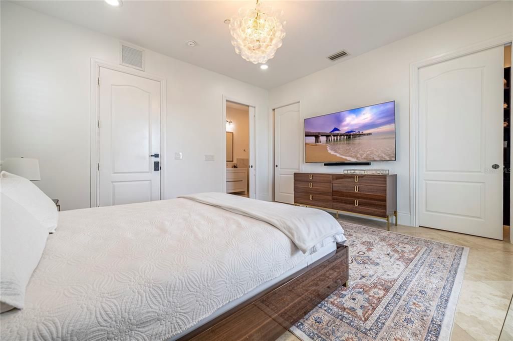 En Venta: $1,650,000 (3 camas, 3 baños, 2569 Pies cuadrados)