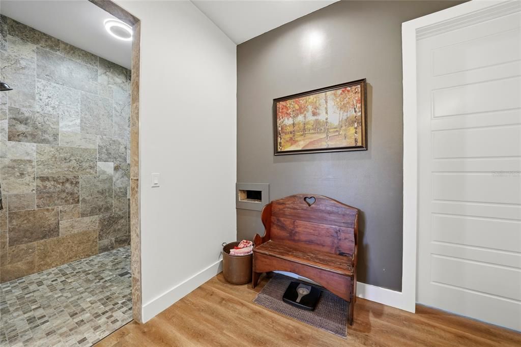 For Sale: $810,000 (3 beds, 2 baths, 1901 Square Feet)