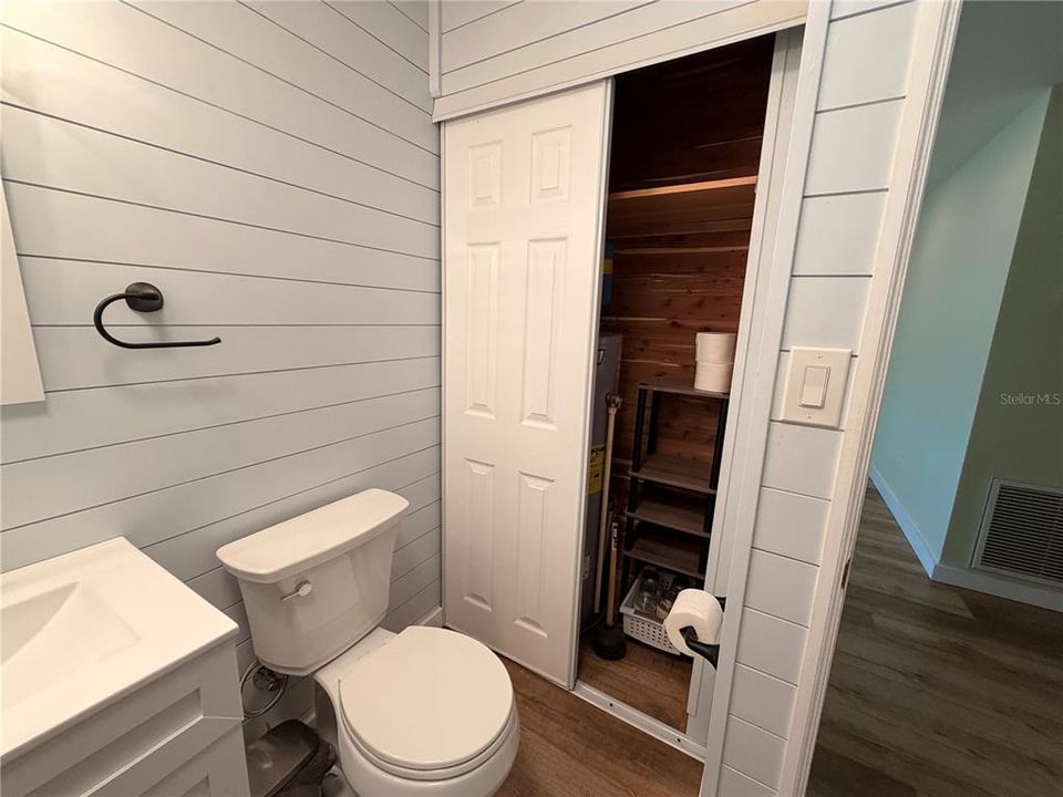 В аренду: $1,800 (2 спален, 1 ванн, 792 Квадратных фут)