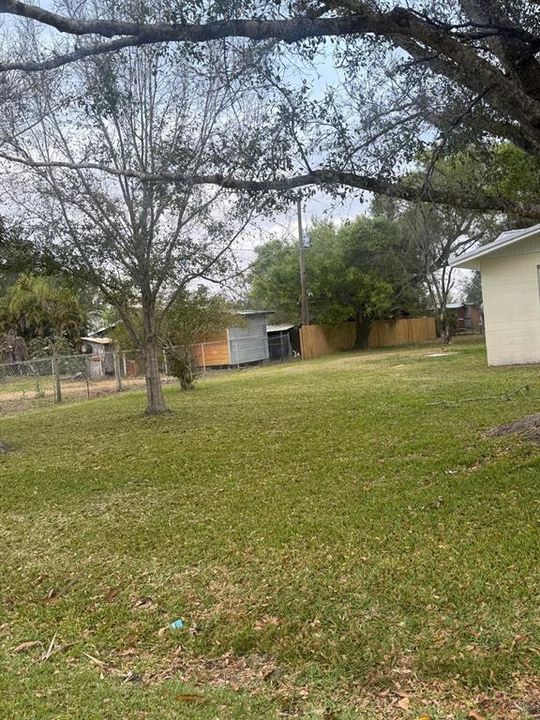 For Sale: $329,000 (3 beds, 2 baths, 1400 Square Feet)