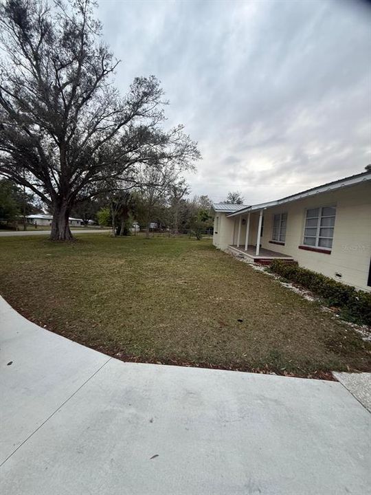 For Sale: $329,000 (3 beds, 2 baths, 1400 Square Feet)