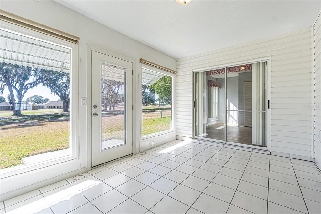 For Sale: $249,900 (2 beds, 2 baths, 1421 Square Feet)